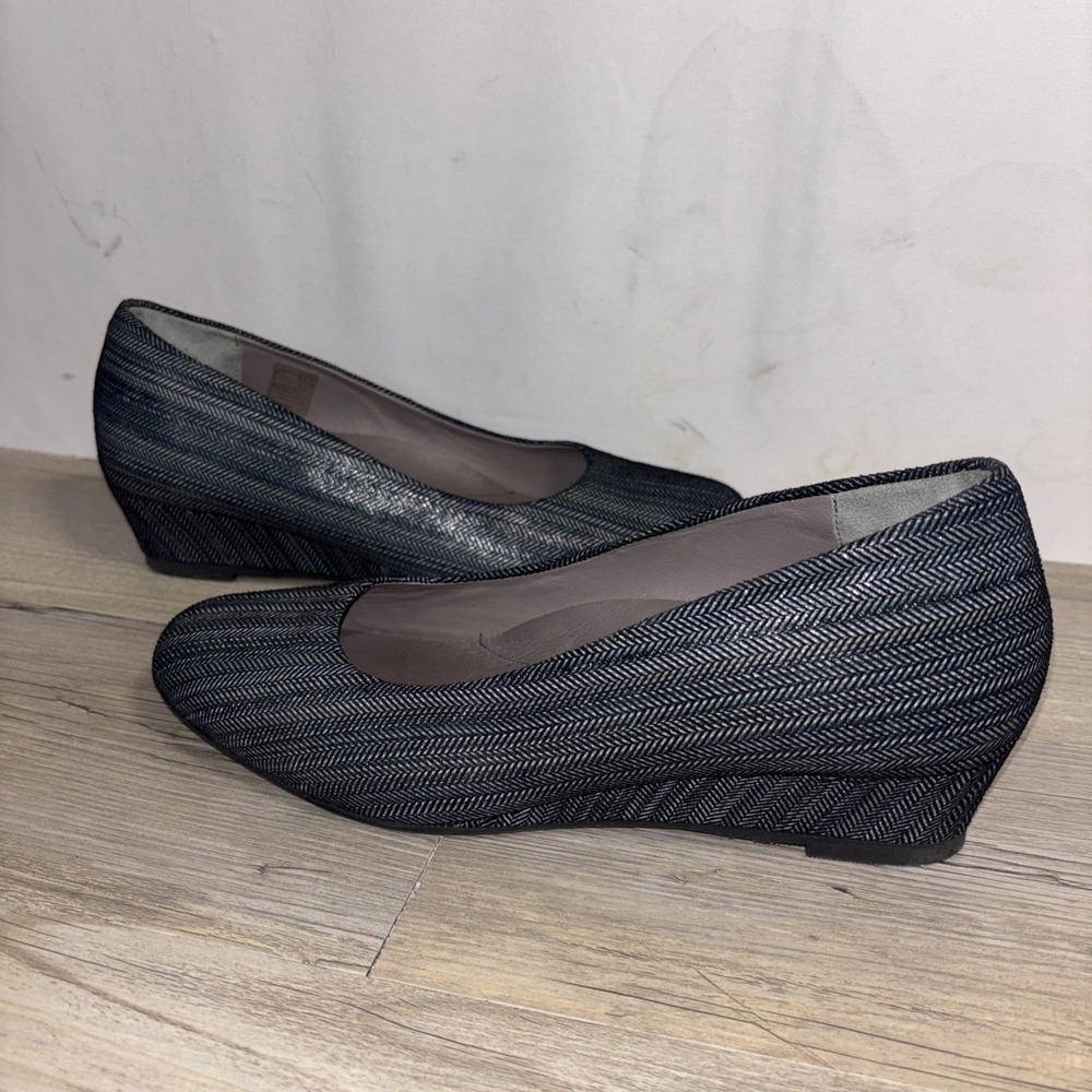 Women's 10 SAS Sofia Wedge Pump Azur Black Blue Herringbone Made In Italy